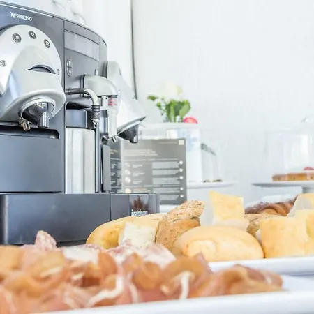 Naracheddu Elite Bed & Breakfast