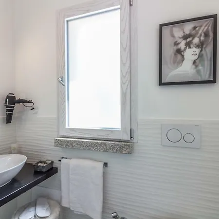 Naracheddu Elite Bed & Breakfast 4*