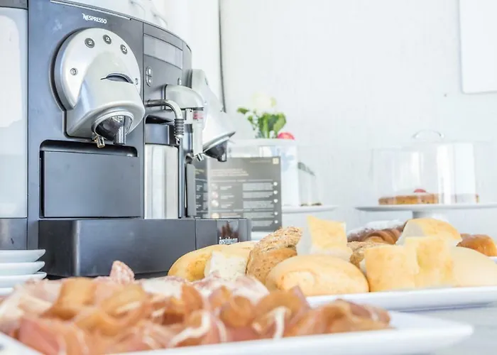 Naracheddu Elite Bed & Breakfast